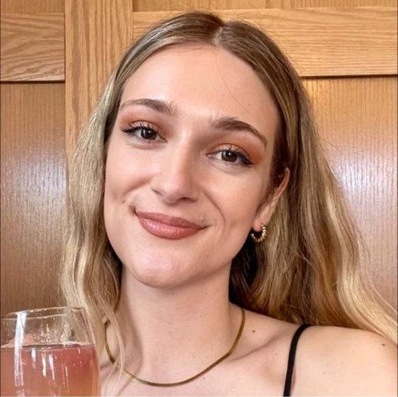 Meet your Posher, Vanessa - Picture 1 of 1